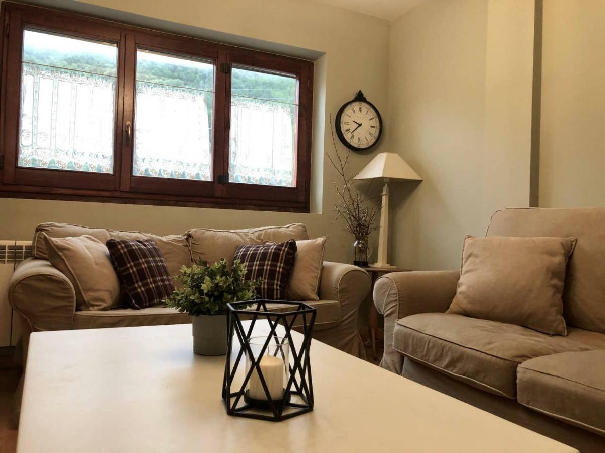 Apartment Acogedor En El Corazon Del Valle Les Bordes